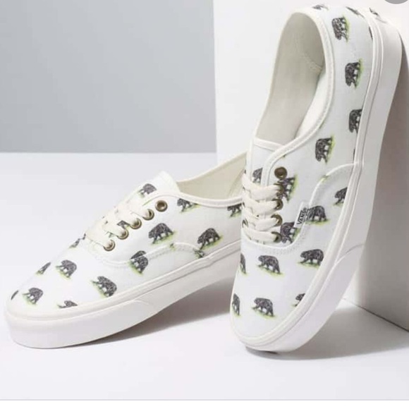 Vans Authentic Outdoors‎ Blanc de Blanc Bear Print Sneakers Size 9 Men - Picture 1 of 11
